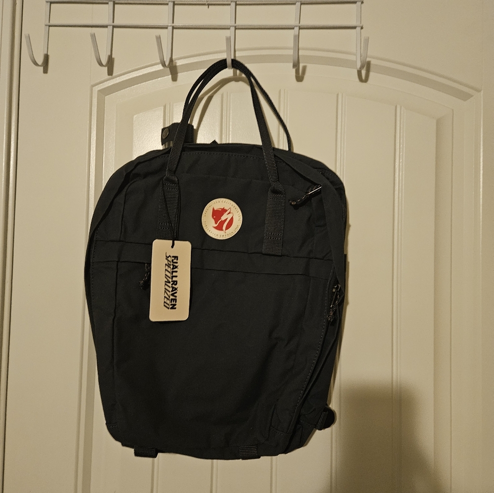 Fjallraven Cave Pack NWT Navy